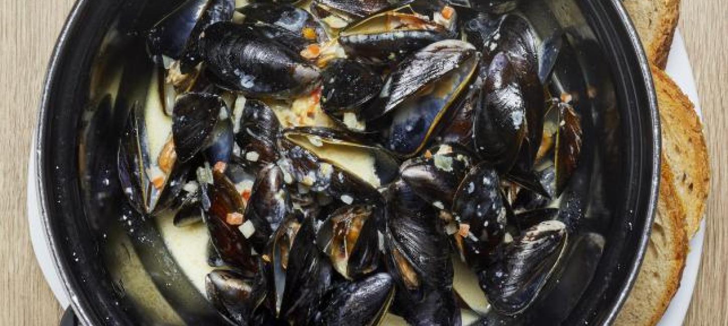 Servering af Moules frites