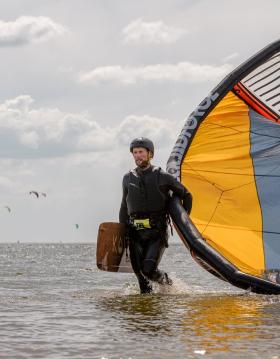 Kitesurfer 